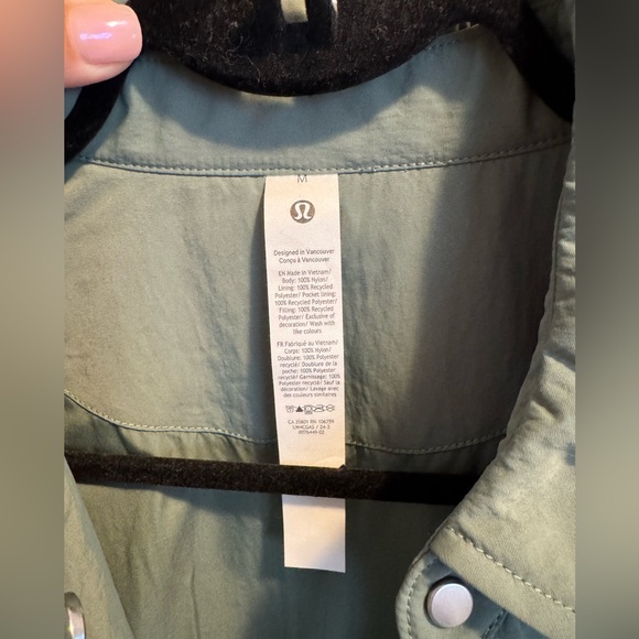 Lululemon Lightweight Insulated Shirt Jacket - Picture 10 of 11